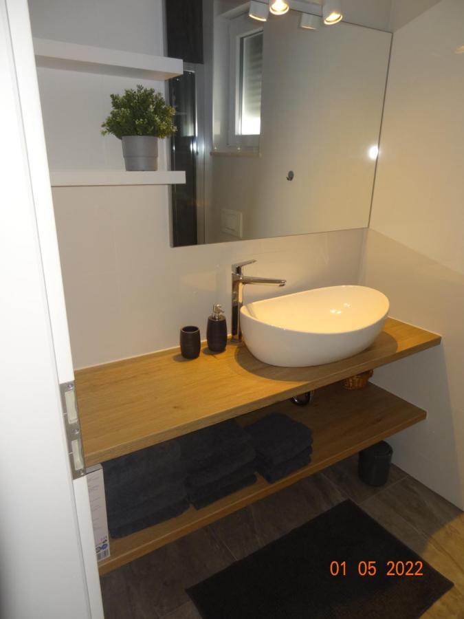 Fantazija Apartment Vodice Exterior photo
